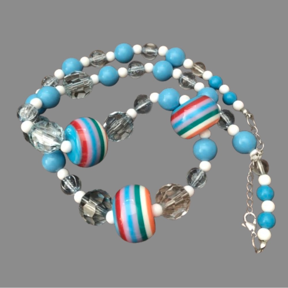 Vintage faceted & multicolor stripe plastic beaded necklace